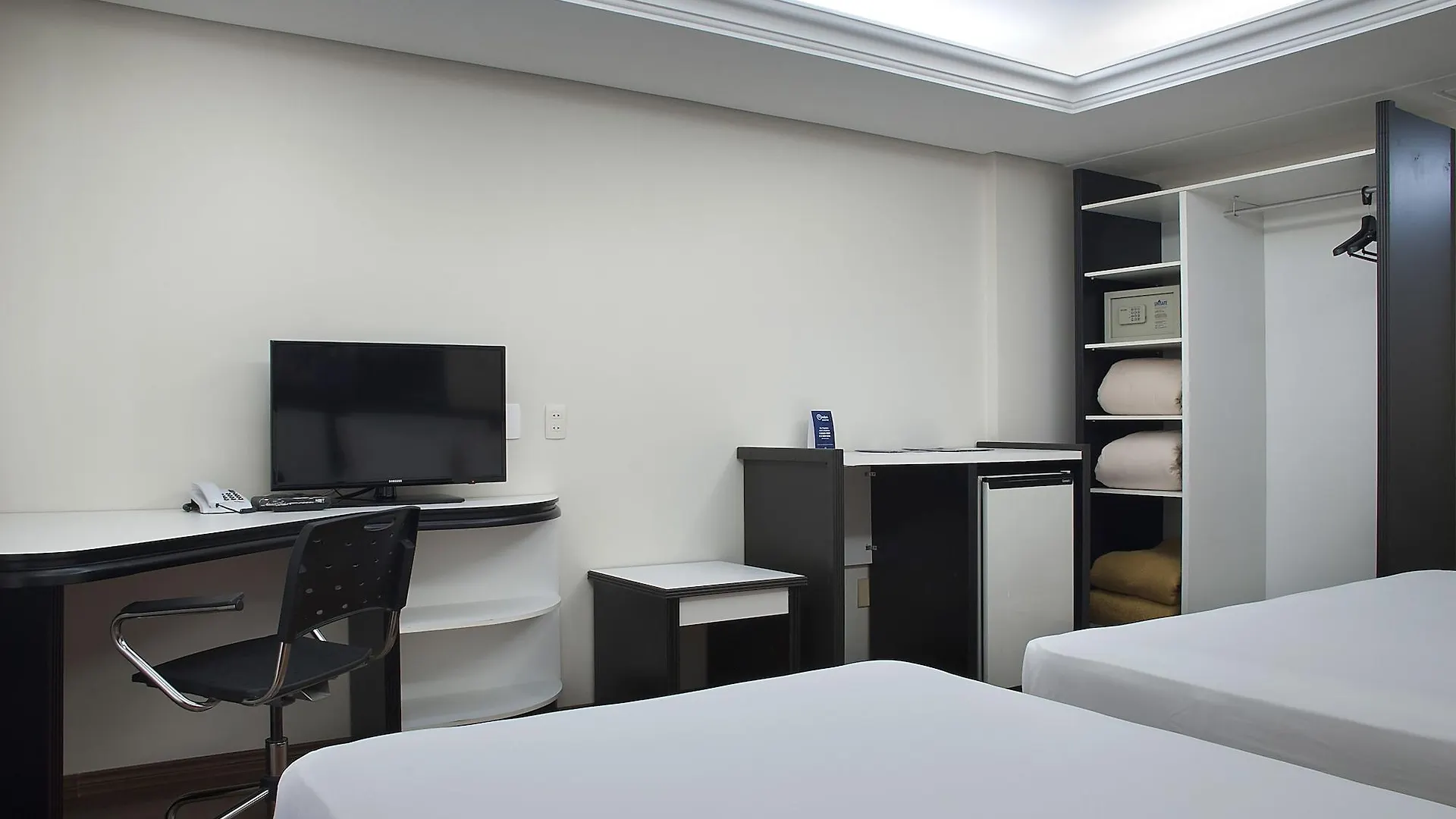 Master Grande Hotel - Proximo Ao Palacio Do Governo Porto Alegre 3*,