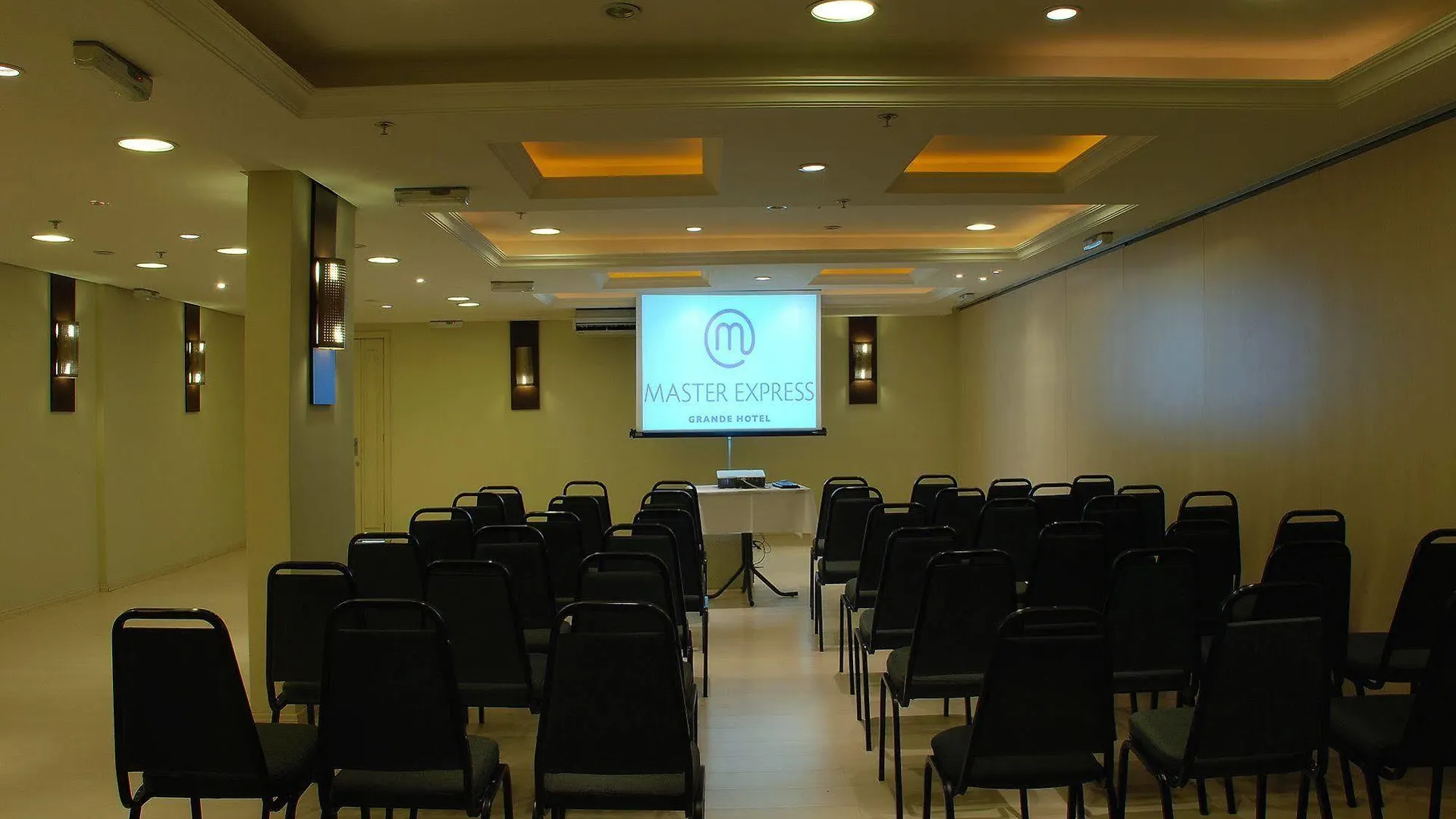 Master Grande Hotel - Proximo Ao Palacio Do Governo Porto Alegre