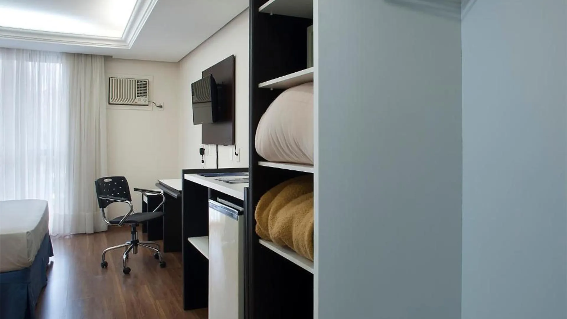 Master Grande Hotel - Proximo Ao Palacio Do Governo Porto Alegre 3*,