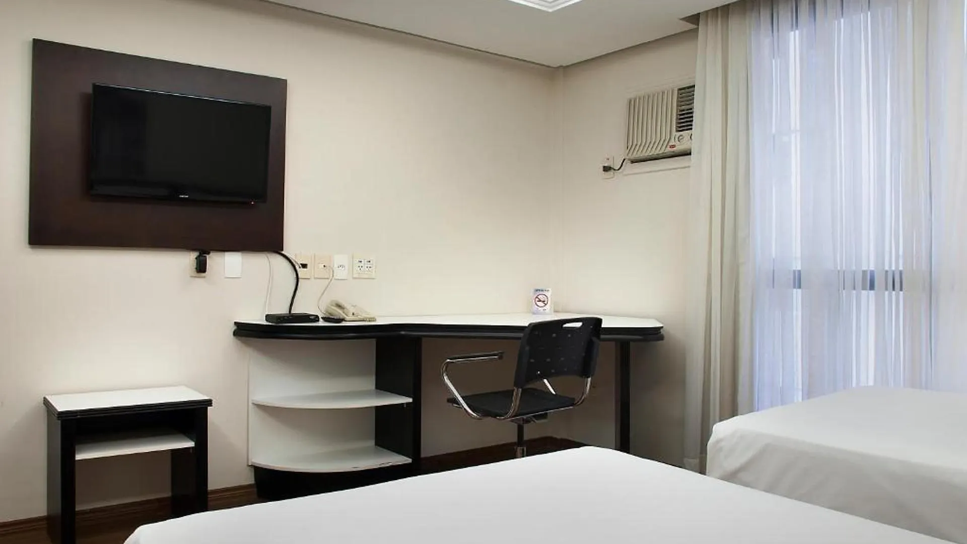 Master Grande Hotel - Proximo Ao Palacio Do Governo Porto Alegre Brazílie