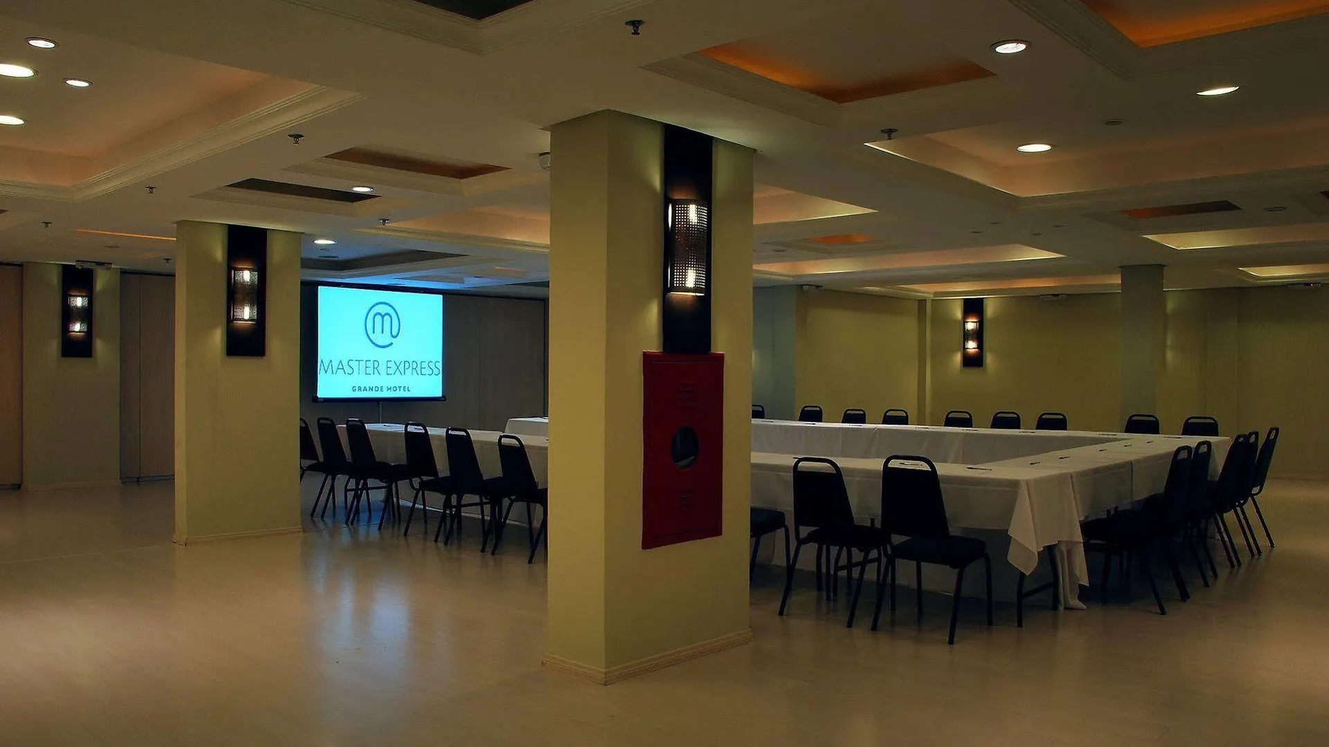 Master Grande Hotel - Proximo Ao Palacio Do Governo Porto Alegre